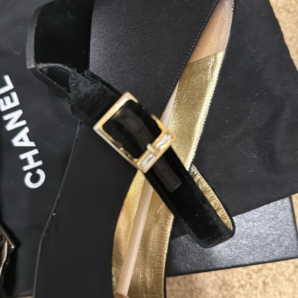 Chanel black Mary Jane style pumps - AUTHENTIC -size 39 European / 8 1/2 US - Picture 5 of 16